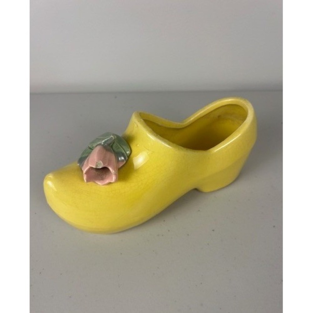 Vintage McCoy Yellow Ceramic Dutch Shoe Clog Planter with Pink Tulip Accent‎